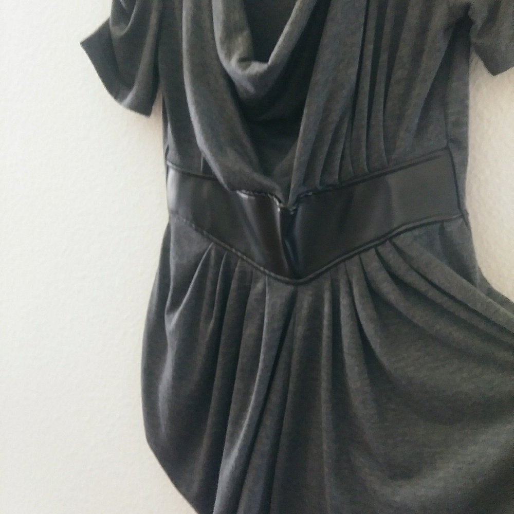 Dress - Picture 7 of 8